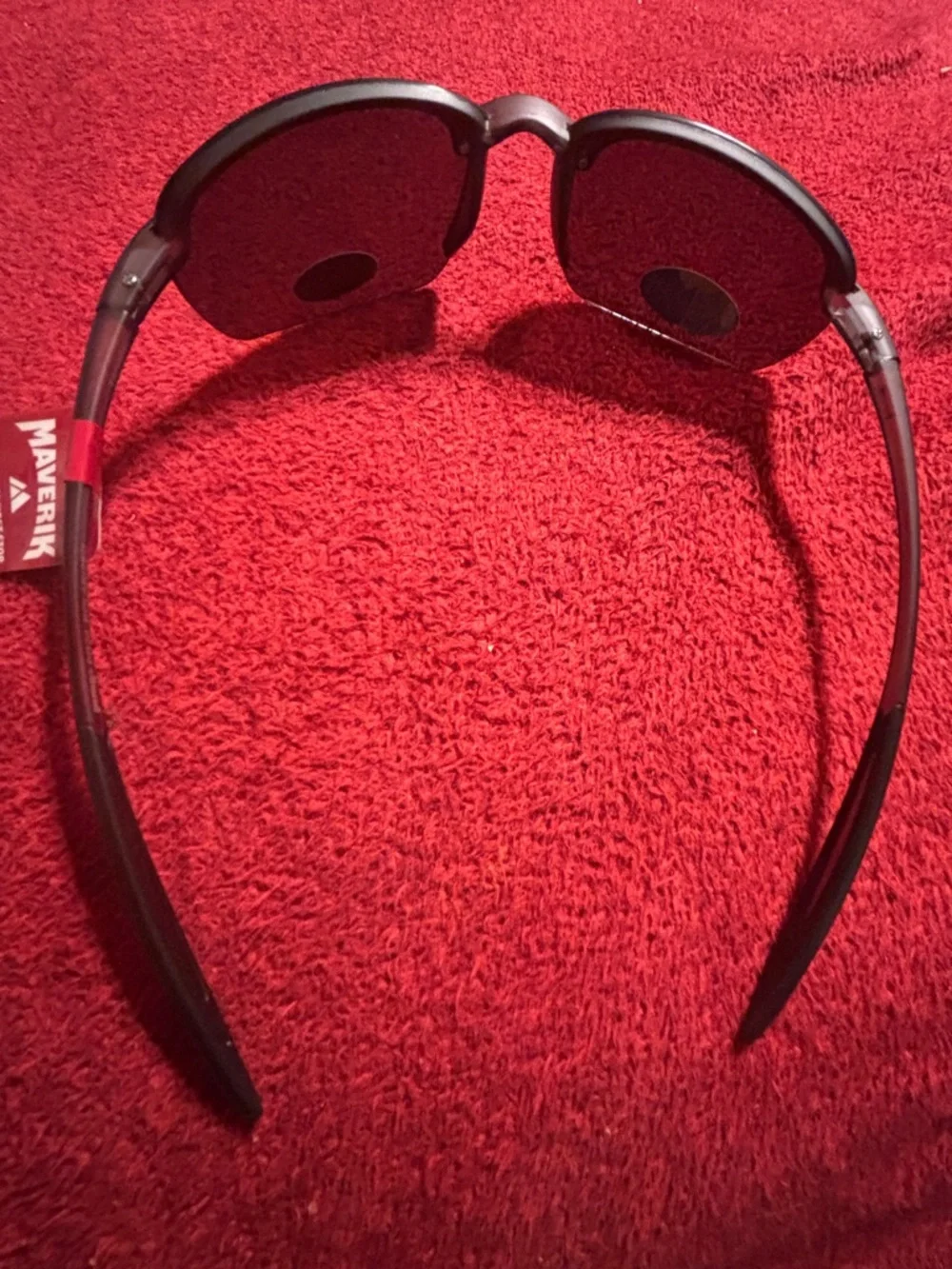 Maverik PR28 Polarized & Repels Water Sport Sunglasses - Dark Gray Lenses NWT